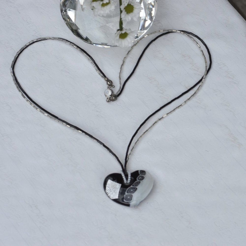 DOUBLE STRAND GLASS BEADED NECKLACE